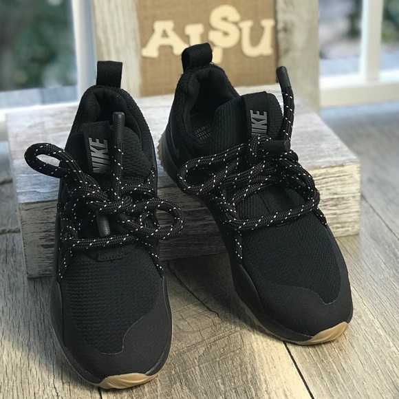 NWT Nike City Loop Woman’s Shoes Black - Picture 3 of 8